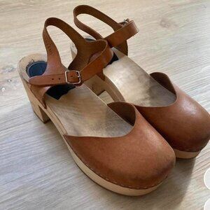 SWEDISH HASBEENS strappy block heel clogs closed toe